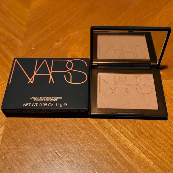 NARS Laguna Bronzing Powder - Picture 5 of 16